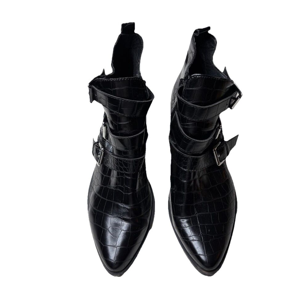 Steve Madden Black Snakeskin Print Block Heel Slip-On Ankle Booties Size 9.5 - Picture 1 of 8